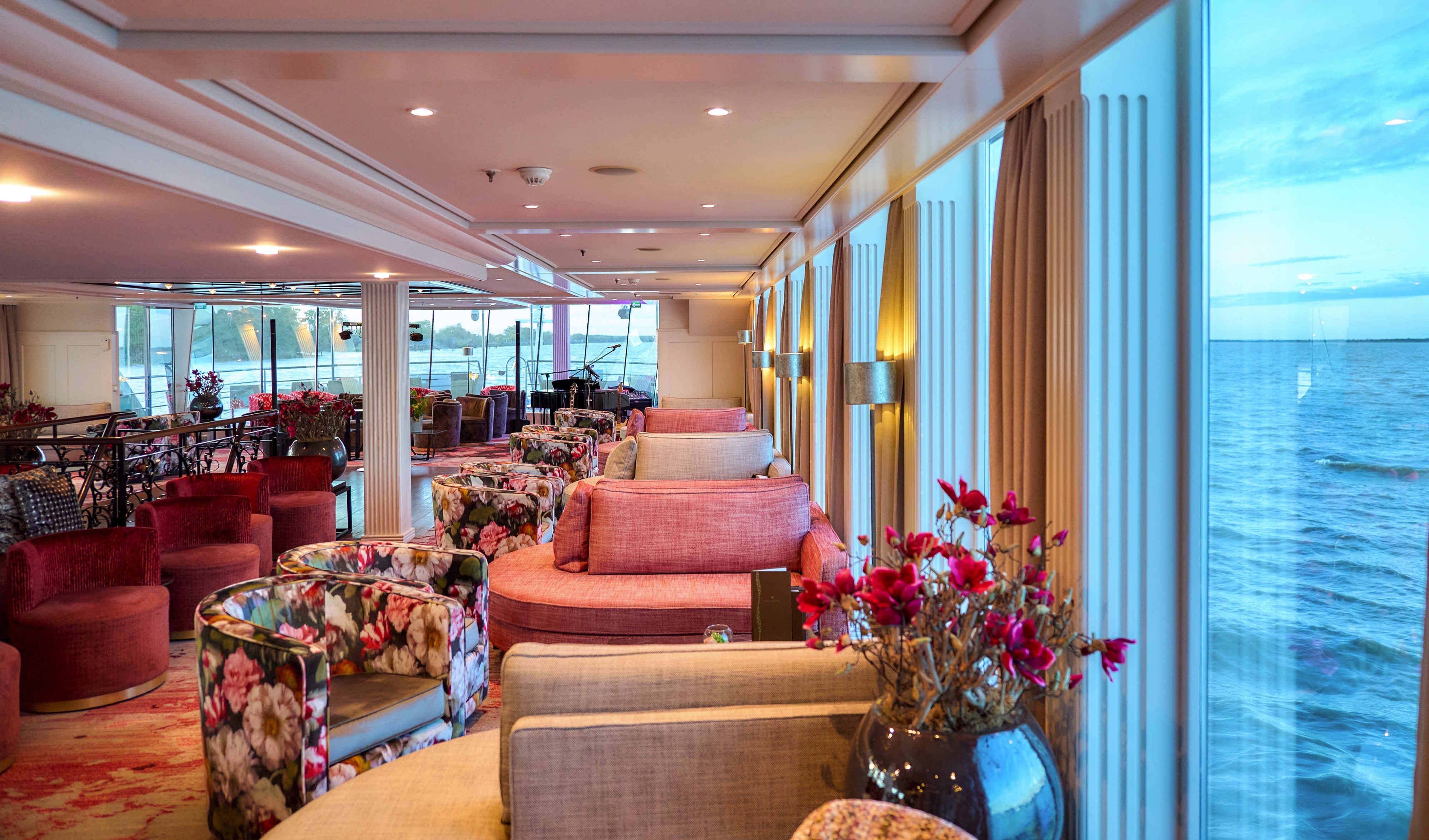 AmaDolce - Main Lounge & Bar